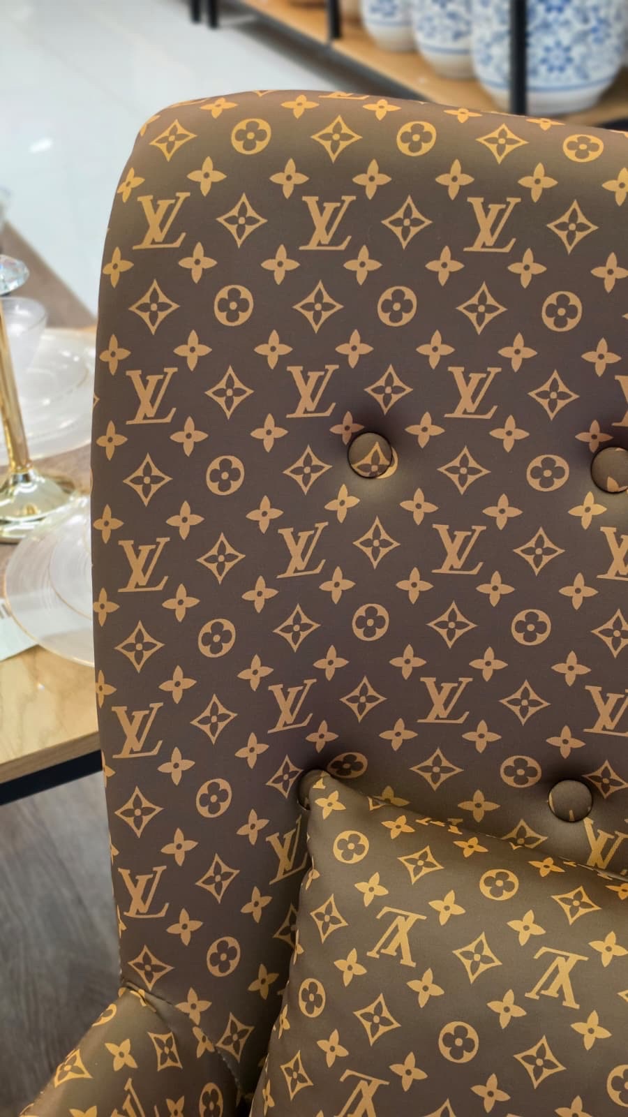 كرسي هزاز Lv قماش
