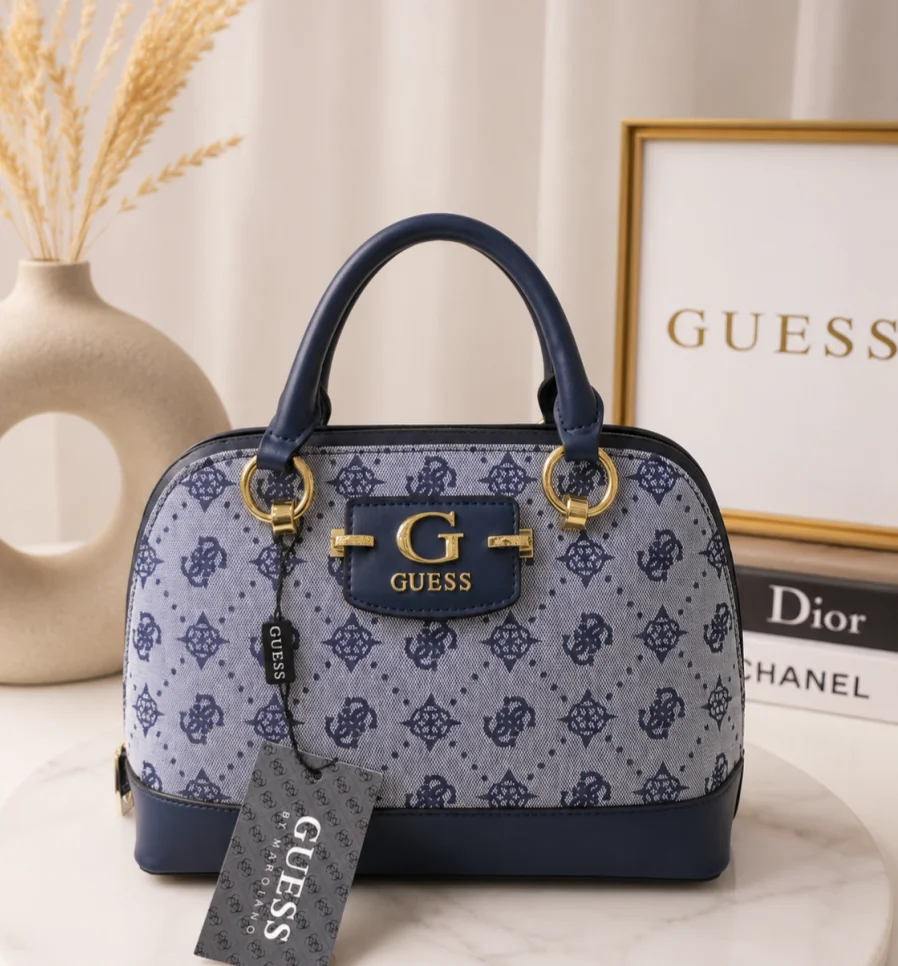 حقيبة GUESS مختومة حجم 25 سم مع علبة