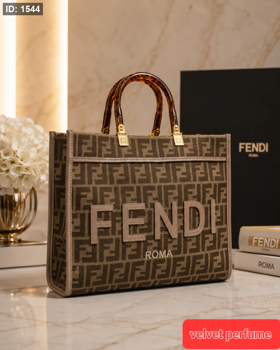 حقيبة FENDI لون البني الداكن مختومة ماستر كوبي مناسبة للعمل ،والجامعه ،والسفر ،والاستخدام اليومي