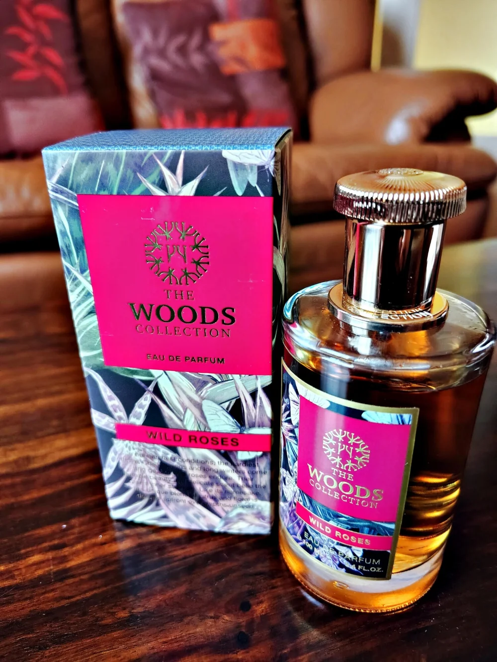 Wild Roses The Woods Collection عطر شرقي - خشبي للجنسين. Wild Roses صدر عام 2016.