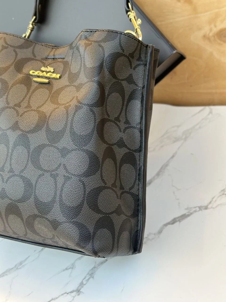 حقيبة كوتش فاخرة مع بوكس | Luxury Coach Bag with Box