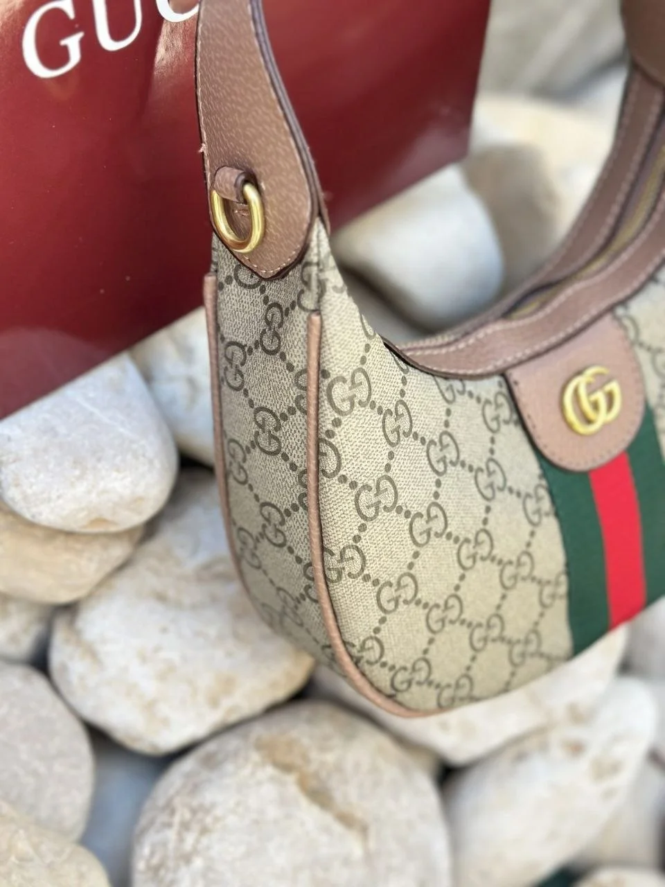 شنطة غوتشي فاخرة مع بوكس
