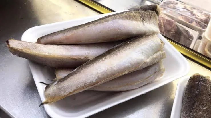 سمك مقطوع رأسه