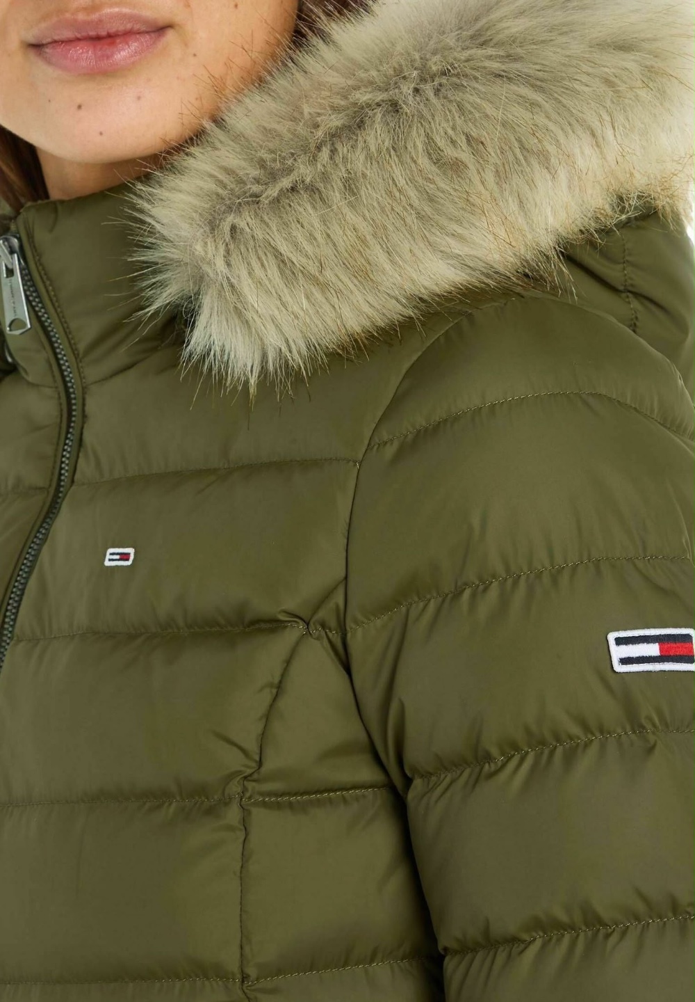 جاكيت Tommy Hilfiger نفخ زيتي
