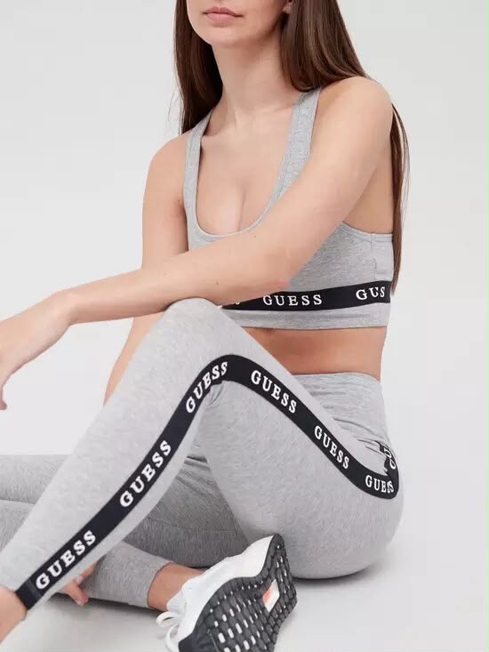 طقم سبورت GUESS سكني