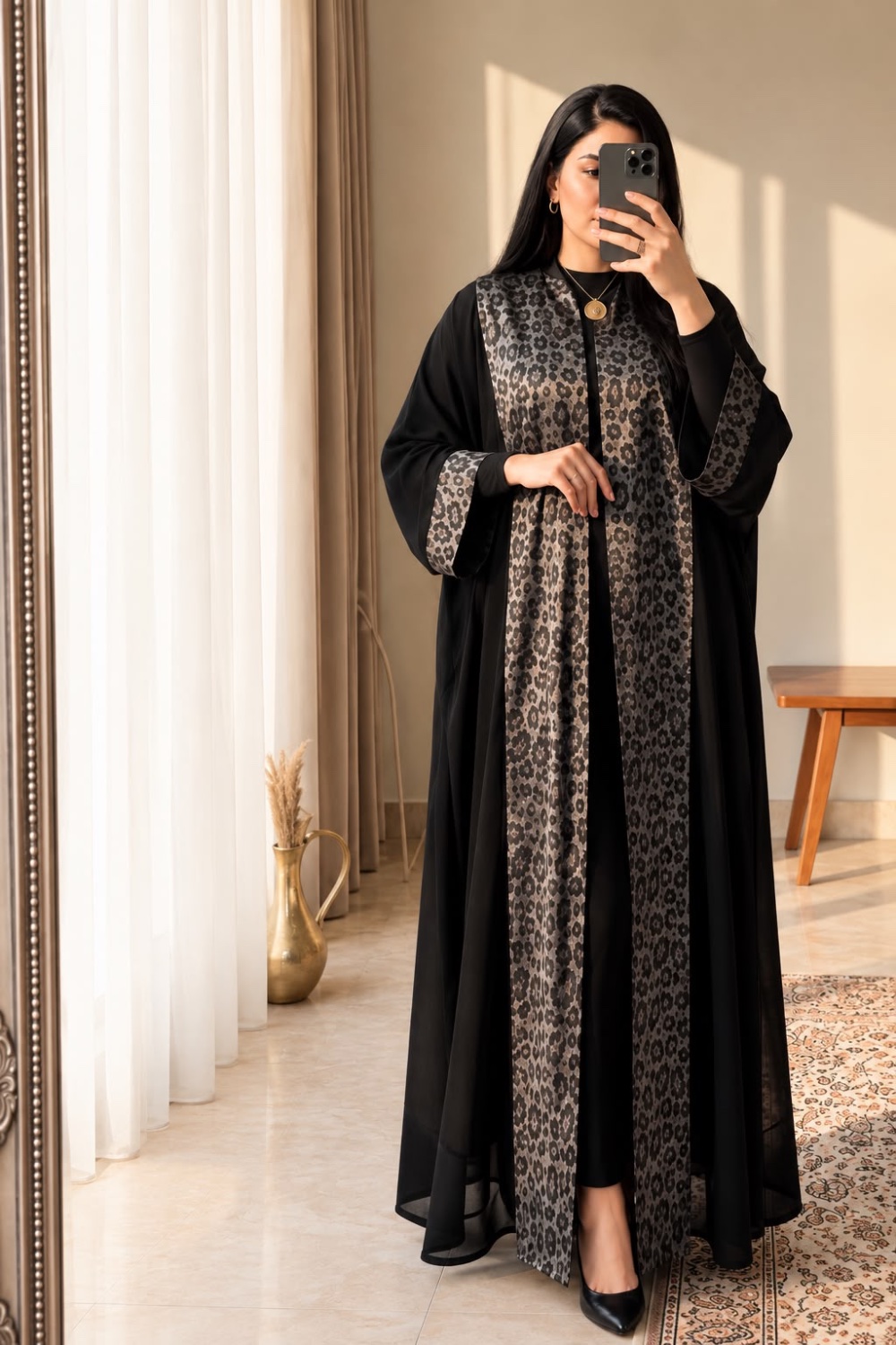 عباية قطعتين اسود ونمري