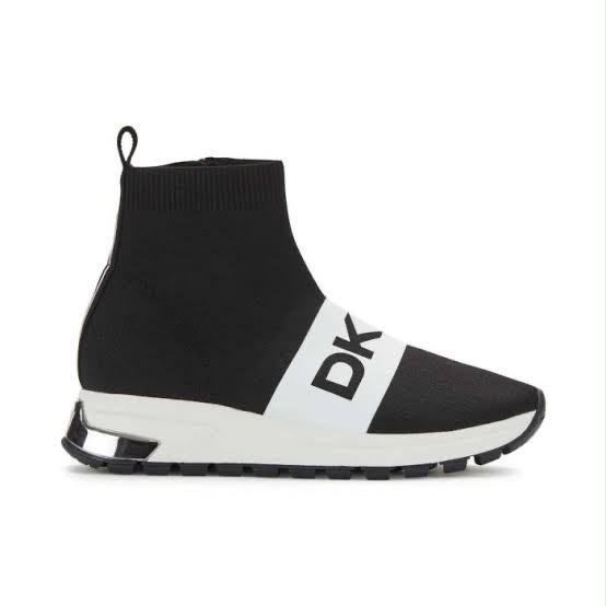 بوت DKNY اسود قبة طويلة