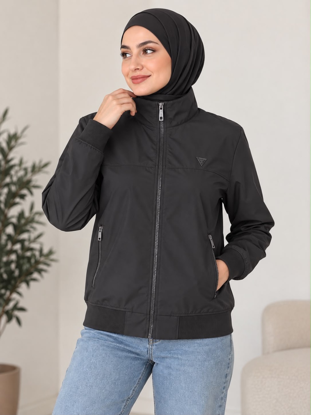 جاكيت guess اسود